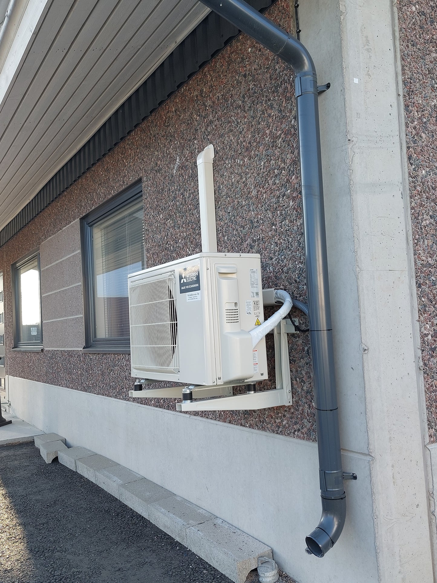 Ilmalämpöpumpun perusasennus- Kylmäkerroin